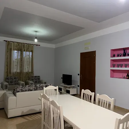Spacious Near Airport Tirana Vorë